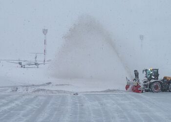 Flugbetrieb am BER, Wetterdienst warnt vor anhaltendem Eisregen