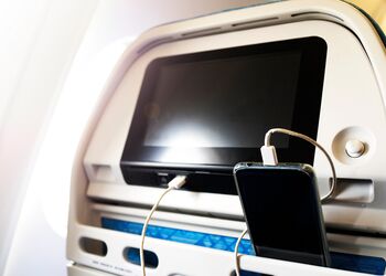 Powerbank im Flugzeug als Sicherheitsrisiko